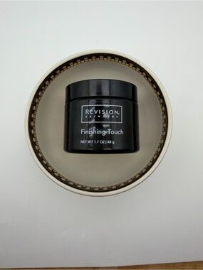Revision Skincare Finishing Touch Cleanser & Exfoliant - Black